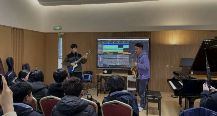 上海音乐学院附中表演音乐AI实践作品.png