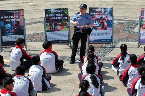 法治宣传进校园（来源：光明图片）.jpeg